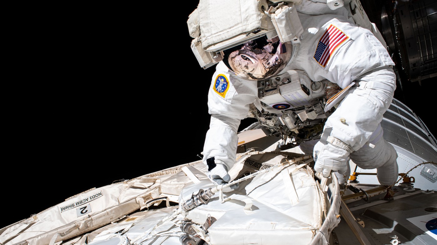U.S. Spacewalk 98